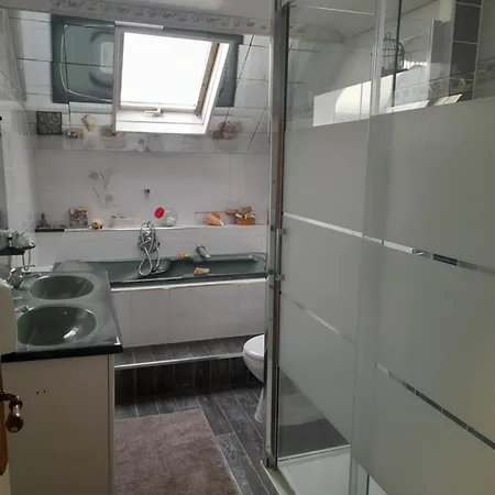 Au Moulin De La Tour * La Malmaison